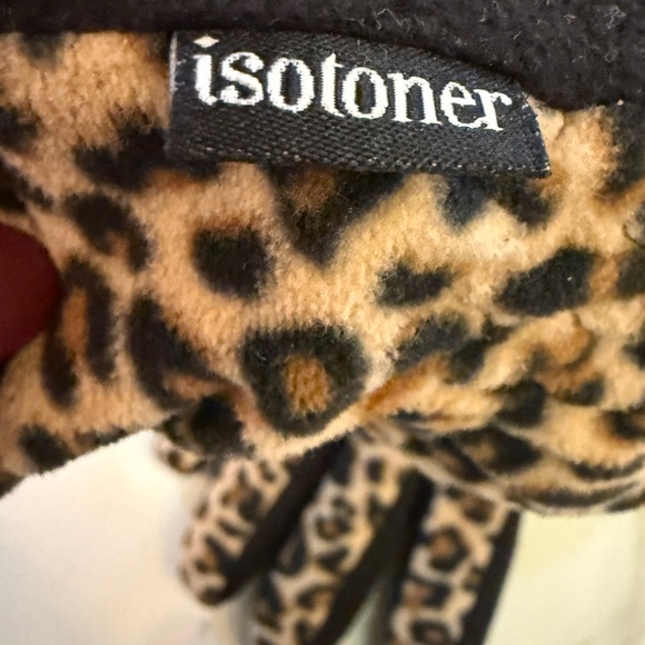 Isotoner Animal Print Gloves - Picture 3 of 4